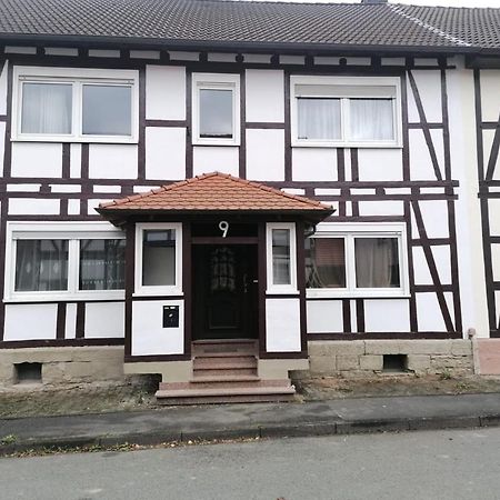 Monteurzimmer Oberlistingen Zweibettzimmer Mit 2 Baedern Breuna Eksteriør bilde