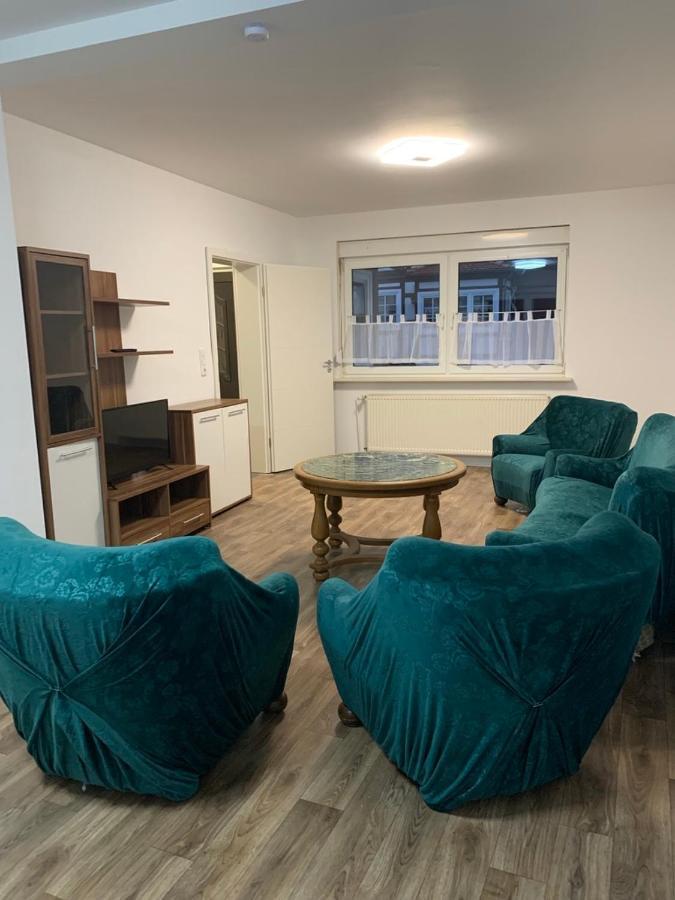 Monteurzimmer Oberlistingen Zweibettzimmer Mit 2 Baedern Breuna Eksteriør bilde